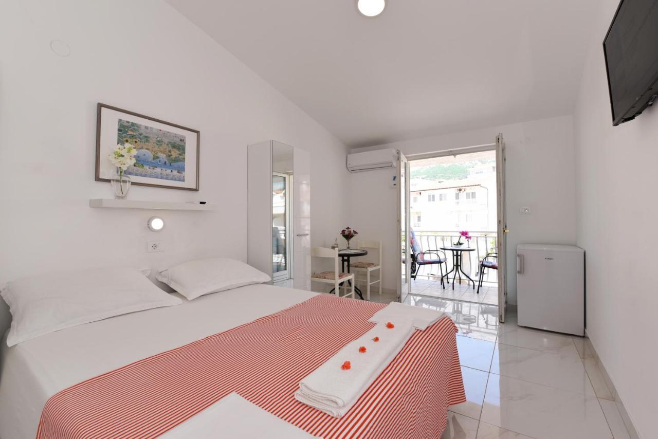 Makarska Sea View Rooms ภายนอก รูปภาพ