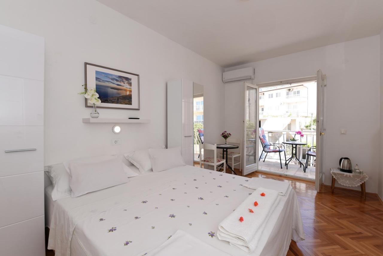 Makarska Sea View Rooms ภายนอก รูปภาพ