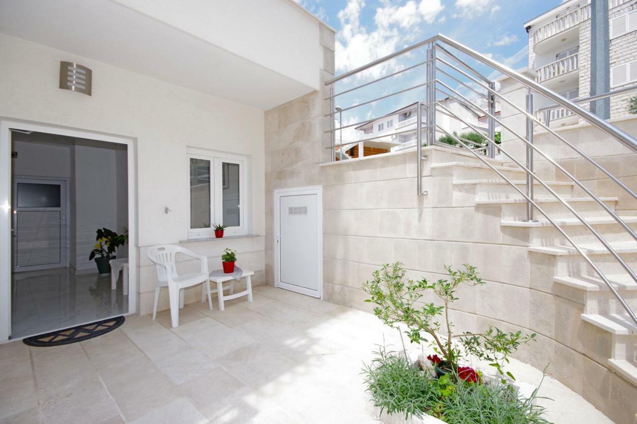 Makarska Sea View Rooms ภายนอก รูปภาพ